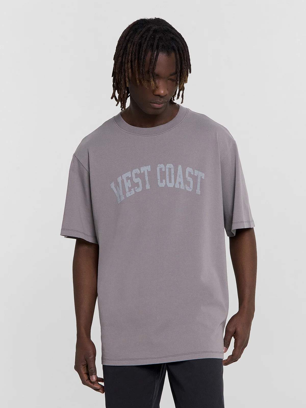 Футболка мужская серая  с надписью "west coast" Mark Formelle 25-4977П-0