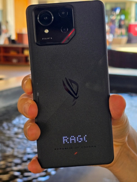 Шпионские фото ASUS ROG Phone 9 Pro и его внутренностей до анонса