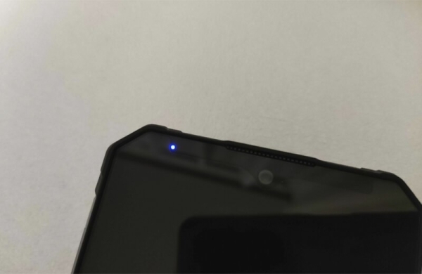 Обзор Fossibot F102: тяжёлого защищённого смартфона с большой батареей и фонарём 3 Вт