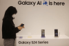 Baidu интегрирует своего ИИ-помощника Ernie в новые флагманские смартфоны Samsung для перевода разговоров в режиме реального времени