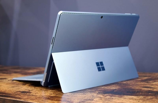 Обзор Microsoft Surface Pro 9: достойный планшет-ноутбук с непримечательным обновлением