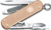 Нож-брелок Victorinox Classic Fresh Peach 0.6221.202G (персиковый) цена