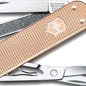 Нож-брелок Victorinox Classic Fresh Peach 0.6221.202G (персиковый) цена