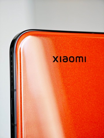 Лимитки Xiaomi 14 под Xiaomi Car SU7 на крупной подборке фото и видео