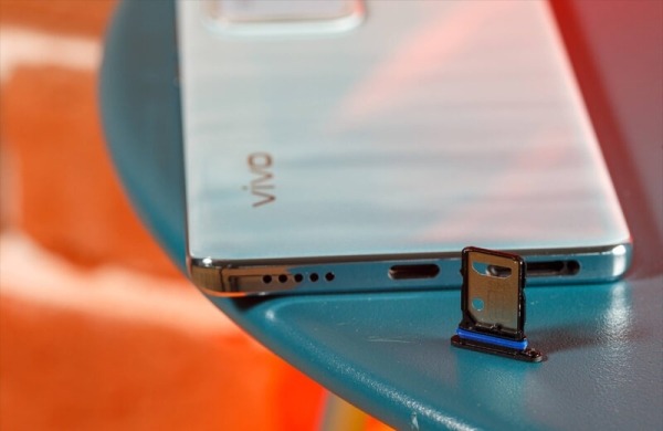 Обзор Vivo V30: смартфона среднего уровня с потрясающими камерами