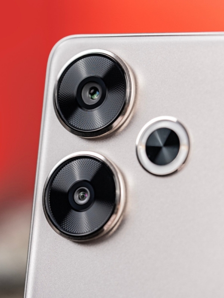 Redmi Turbo 3 во всех расцветках красуется на студийных фото