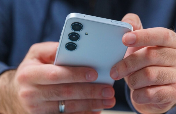 Обзор Samsung Galaxy A35: дешёвого смартфона с великолепными камерами