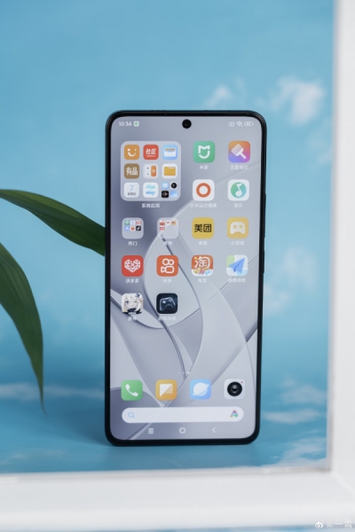 Redmi Turbo 3 во всех расцветках красуется на студийных фото