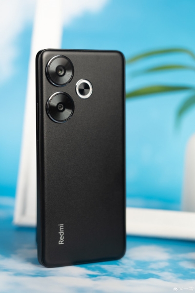 Redmi Turbo 3 во всех расцветках красуется на студийных фото