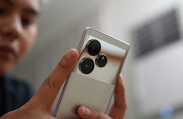 Обзор Realme GT 6: флагманского смартфона по цене средней модели