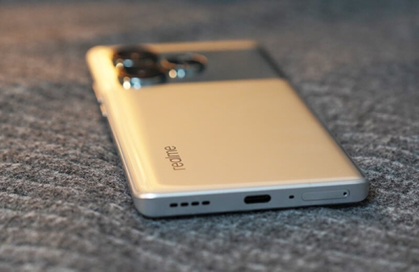 Обзор Realme GT 6: флагманского смартфона по цене средней модели