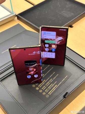 Huawei Mate XT красуется на студийных фото (+сравнение с Z Fold 6)