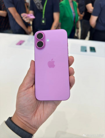 iPhone 16 и 16 Pro во всей красе на подборке живых фото