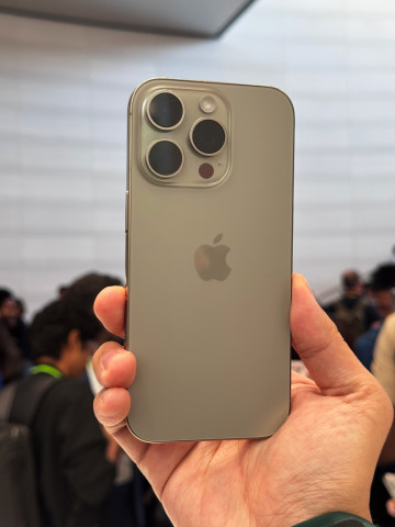 iPhone 16 и 16 Pro во всей красе на подборке живых фото