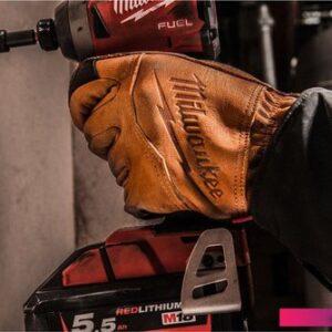 Натуральная кожа Milwaukee 8/M 4932478123