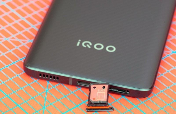 Обзор iQOO 9: смартфон среднего уровня с большим набором возможностей