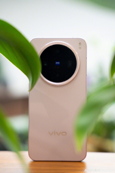 Vivo X200, X200 Pro и Pro mini во всей красе на подборке студийных фот