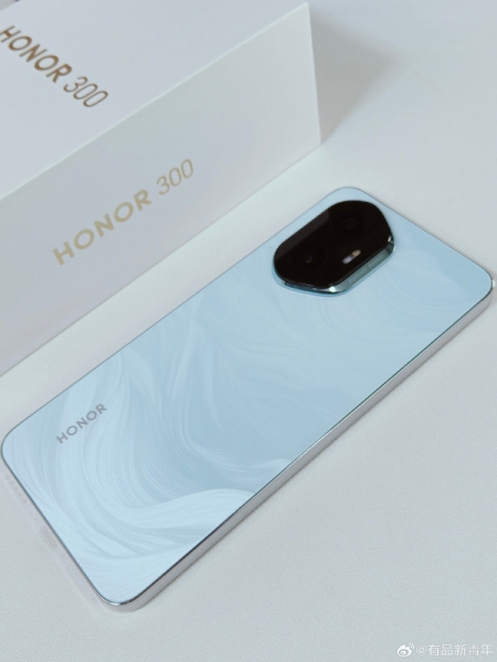 Honor 300 и 300 Pro показали на первых живых фото и постерах