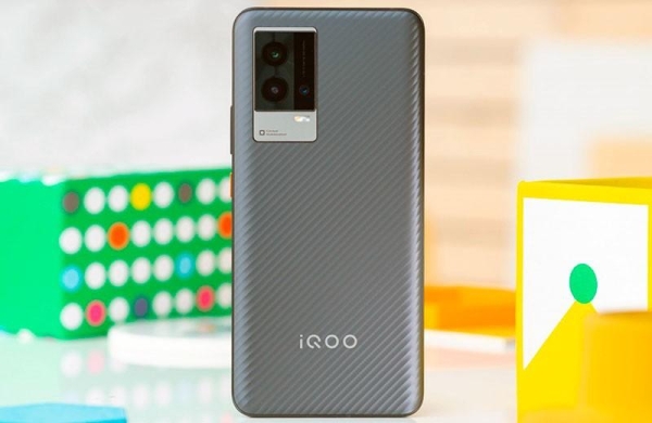 Обзор iQOO 9: смартфон среднего уровня с большим набором возможностей