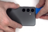 Samsung Galaxy S24 разобрали на видео и оценили ремонтопригодность