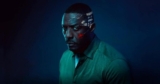 Идрис Эльба вернется на роль переговорщика: сериал «Hijack» официально продлен на второй сезон
